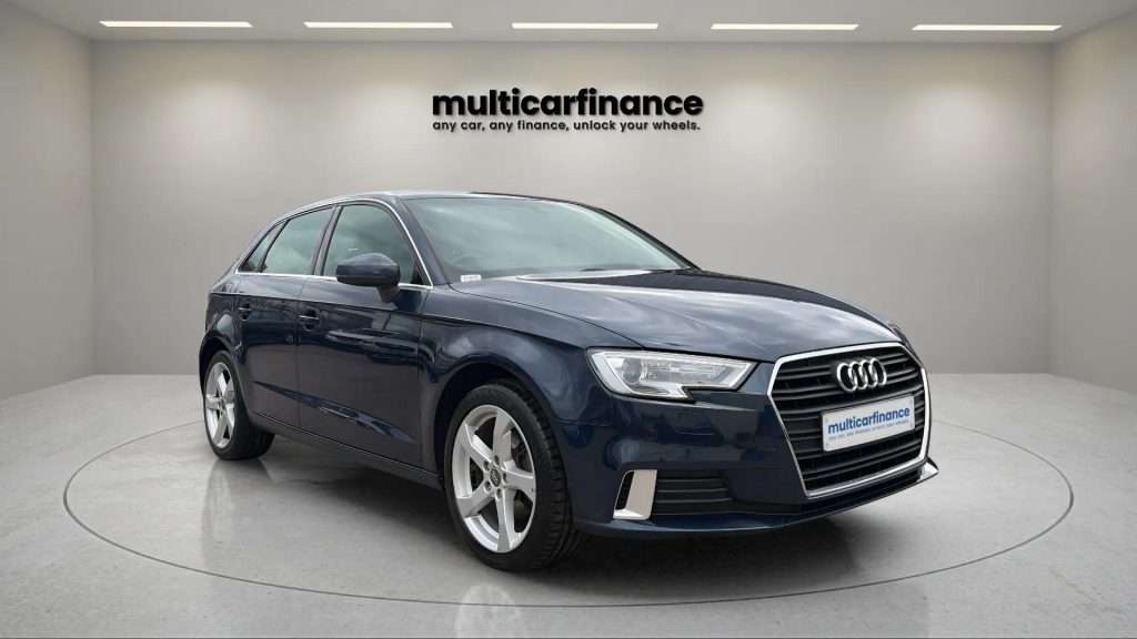 Audi A3 2019 front three-quarter