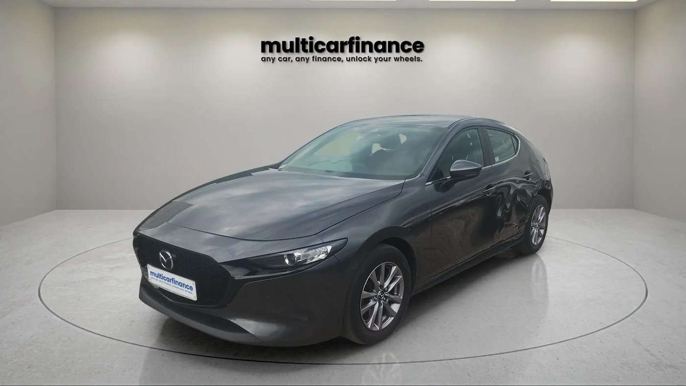 Mazda 3 2022 front three-quarter