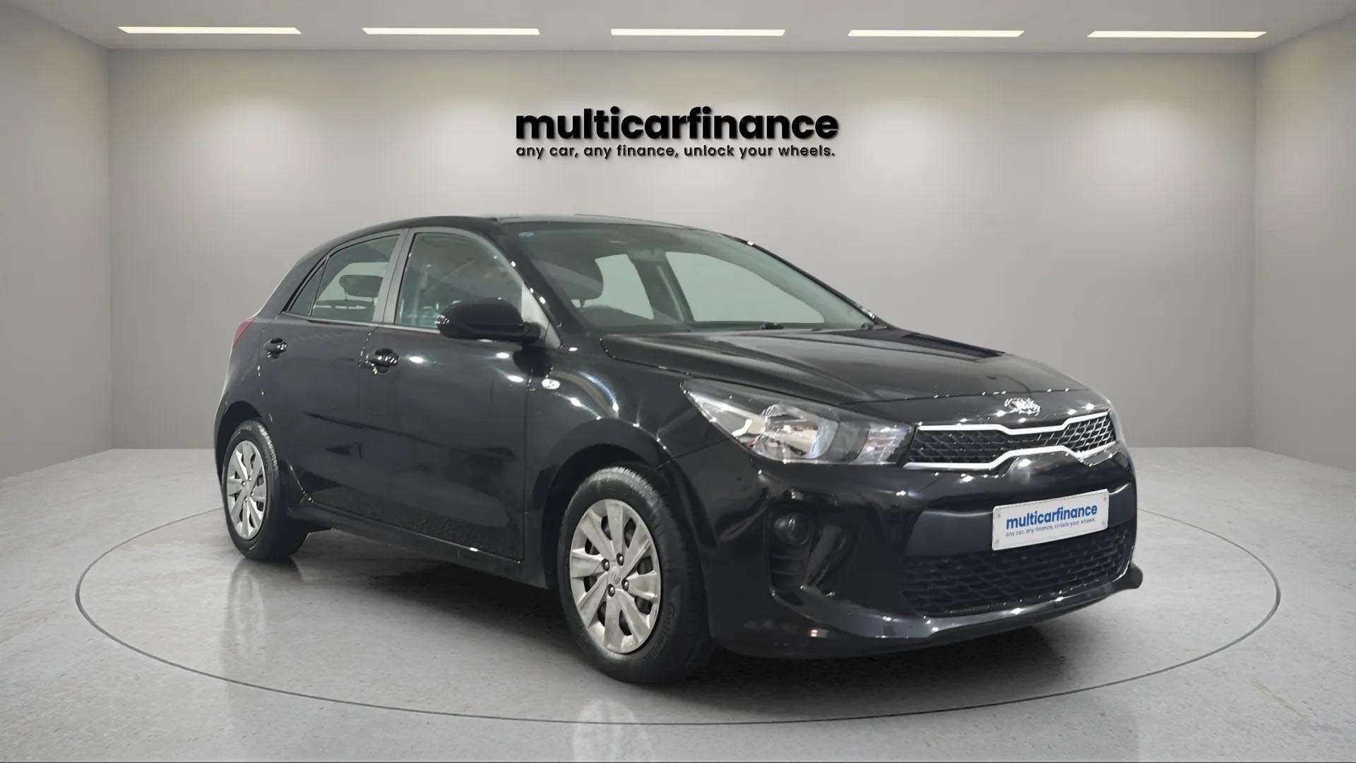Kia Rio 2019 black hatchback front three-quarter